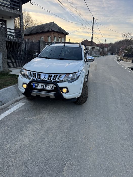 Mitsubishi L200 manual impecabil sau schimb cu bobkat/stivuitor/inc fr