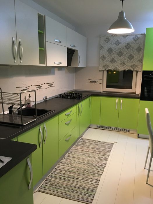 Proprietar vand apartament 3 camere, aproape de centru si facultati