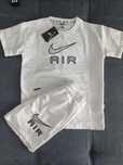 Vând compleu Nike pentru dame