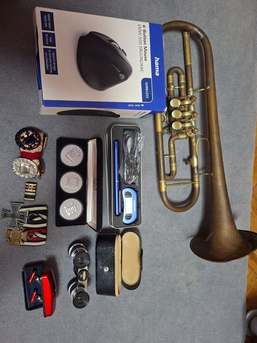 Binoclu medalie  si ce se vede