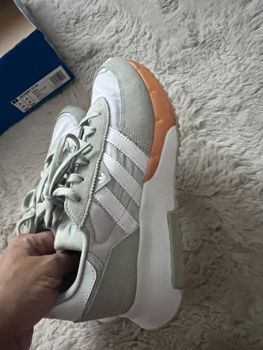 Adidas marimea 42