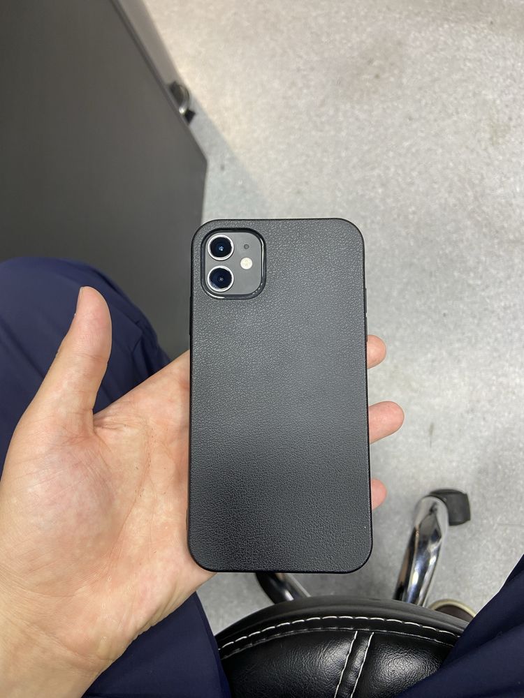 IPHONE       11