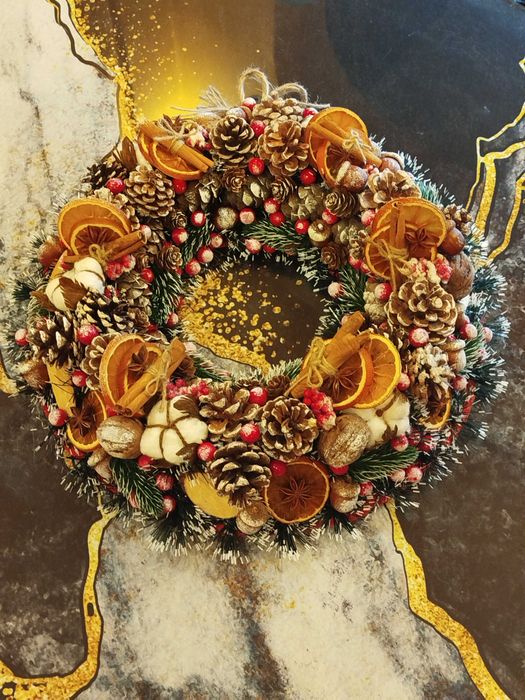 Красив Коледен  венец