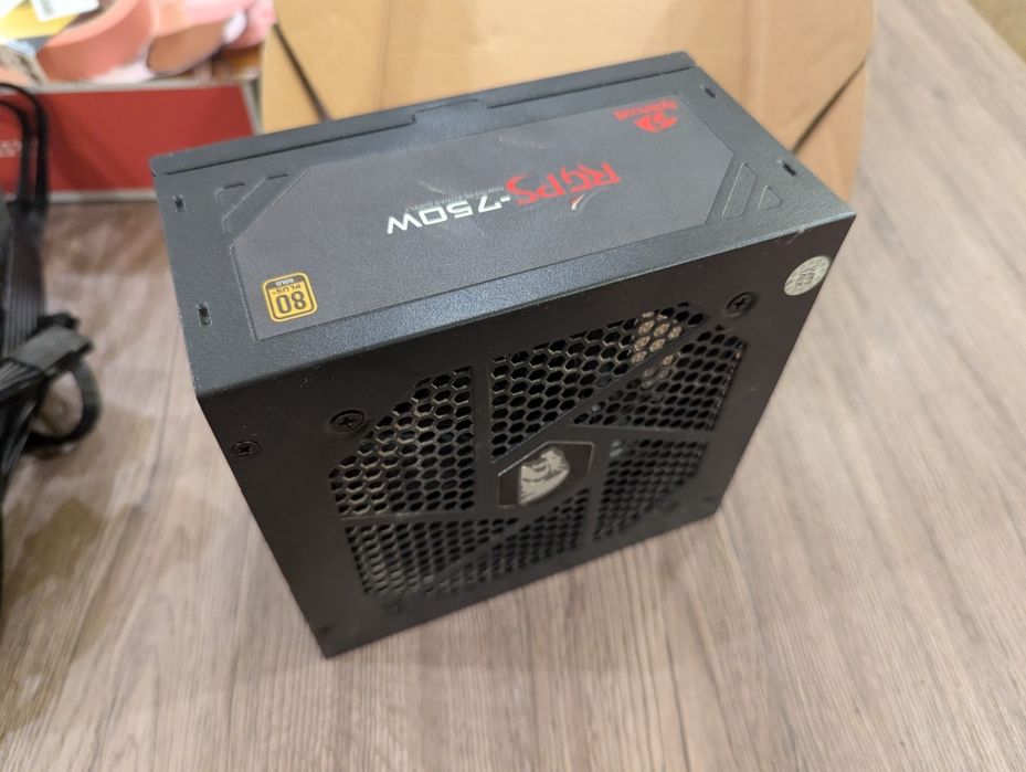 Sursa modulara Redragon 750w 80+ Gold