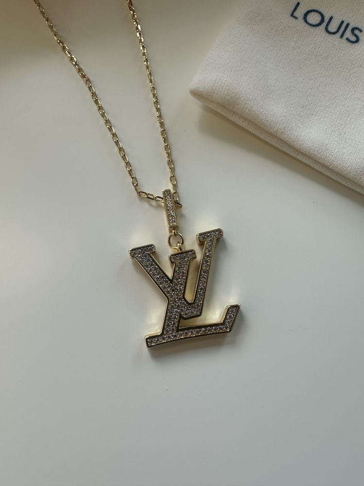 colier louis vuitton auriu