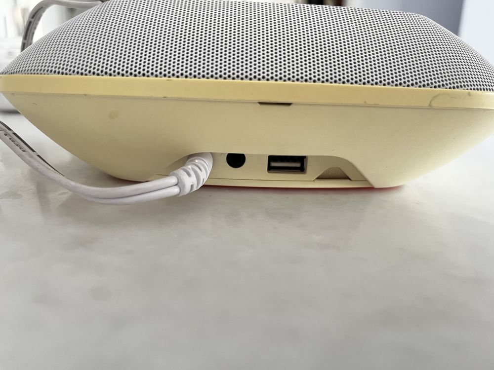 Колонка JBL с кабел