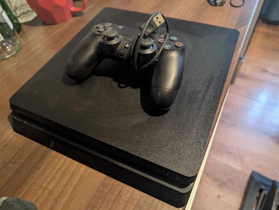 PS4 Lite 500gb Nemodat + Controller PS4  Stare Foarte Buna