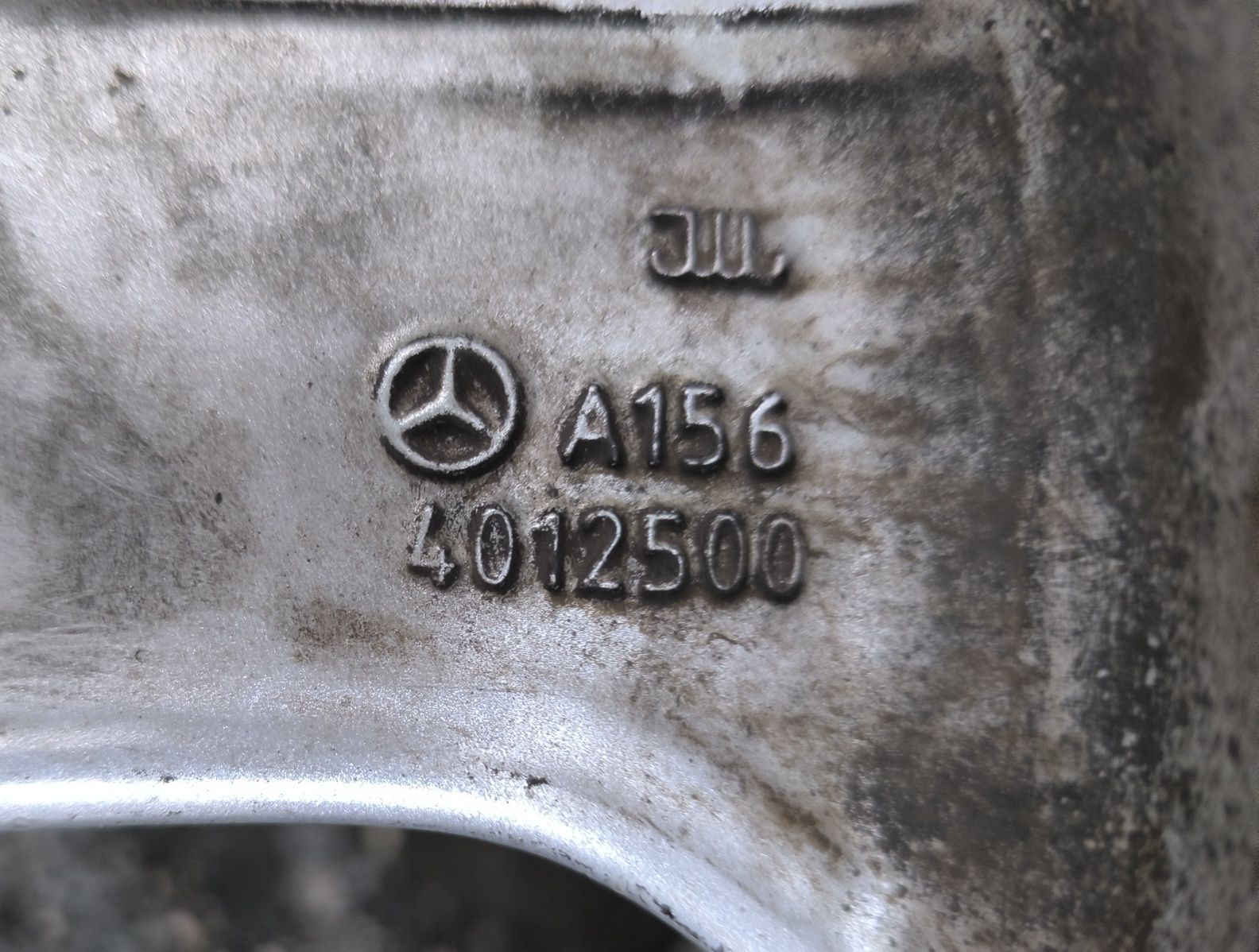 18 цола джанти с гуми за Mercedes GLA