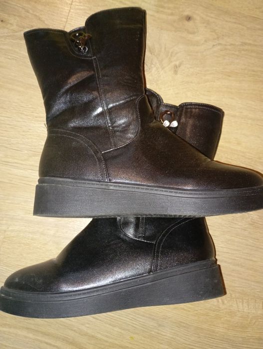 Новые зимние женские сапоги. Р40