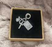 Charm ingeras cu biblie si cruce