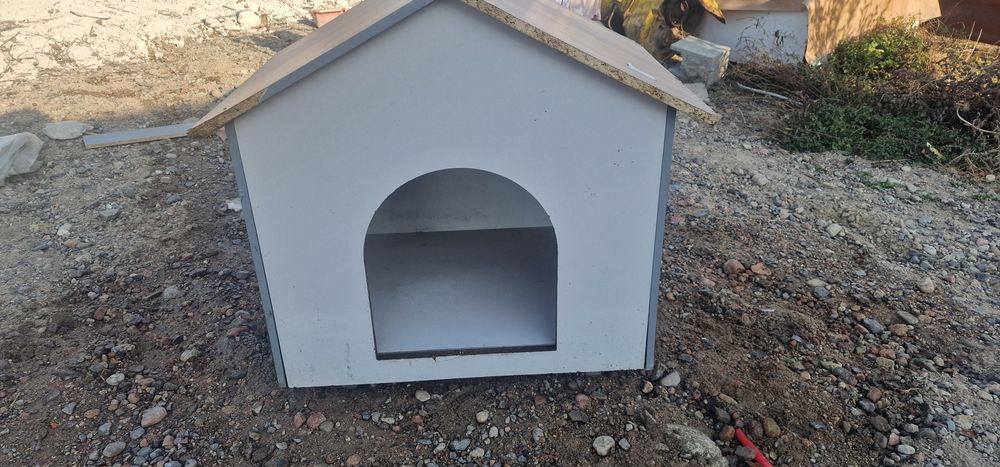 Домик для собак новый в хорошем состоянии