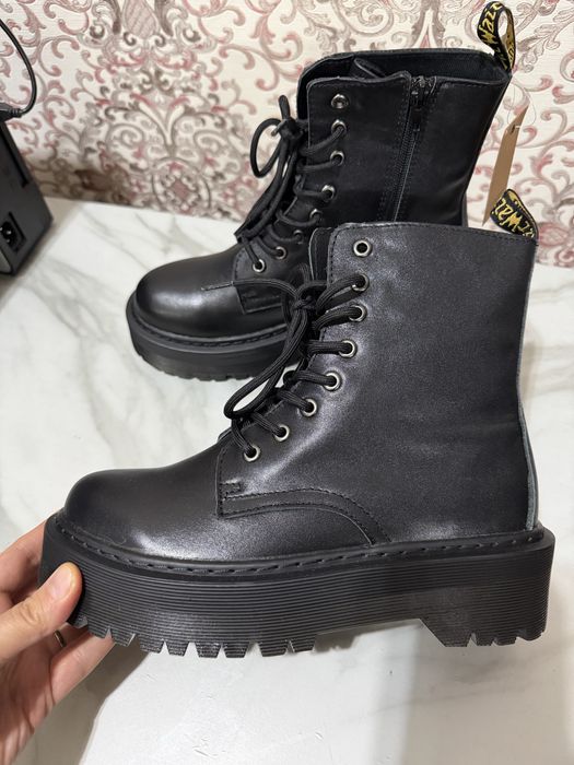 Продам обувь Мартинсы