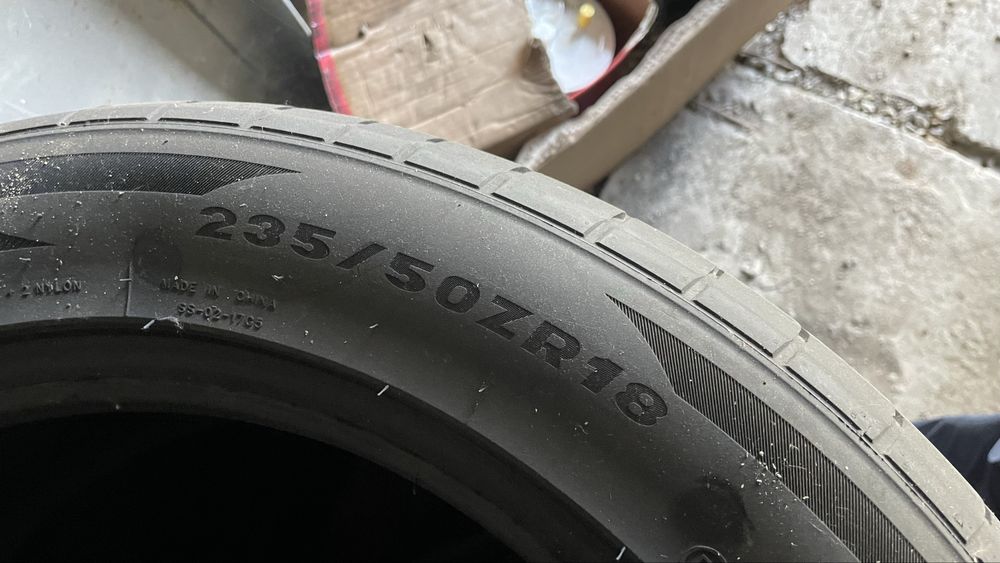 Продам шины 235/50/18