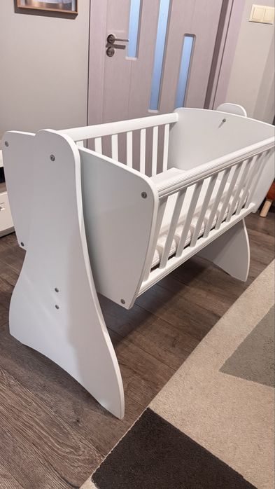 Бебе кошара люлка +матрак с цип и 3 чаршафа с ластик