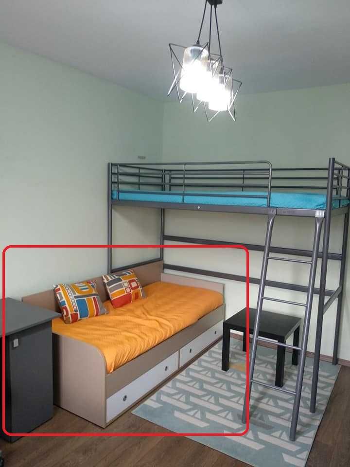 Мебели за спалня, детска стая, 2 легла и 2гаредероби отлично състояние