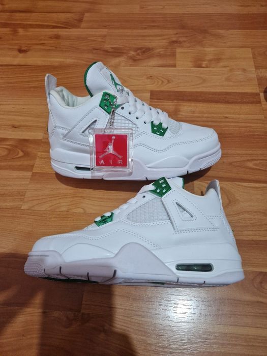 Adidași Jordan patru