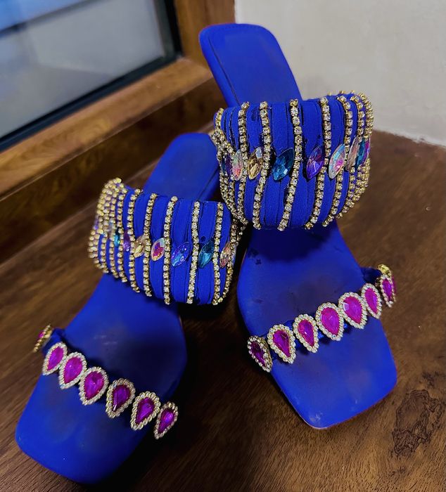 Обувь все за 30000 сум