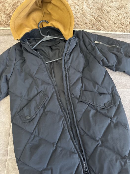 Продам детскую стеганную куртку осень весна