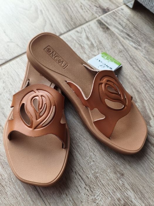 ONCAI Șlapi pentru femei, mărimea 37 EU noi in cutie