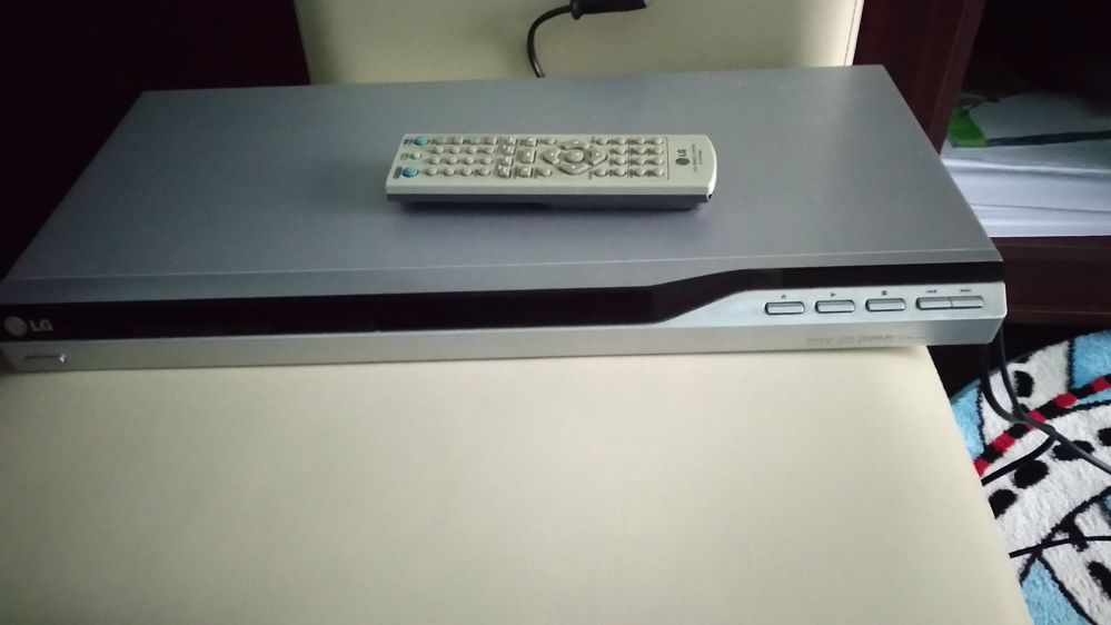 Dvd player LG. Merită văzut.