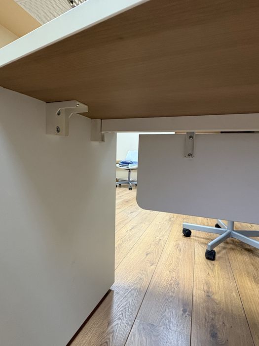 Продавам Италиански бюра Las Mobili