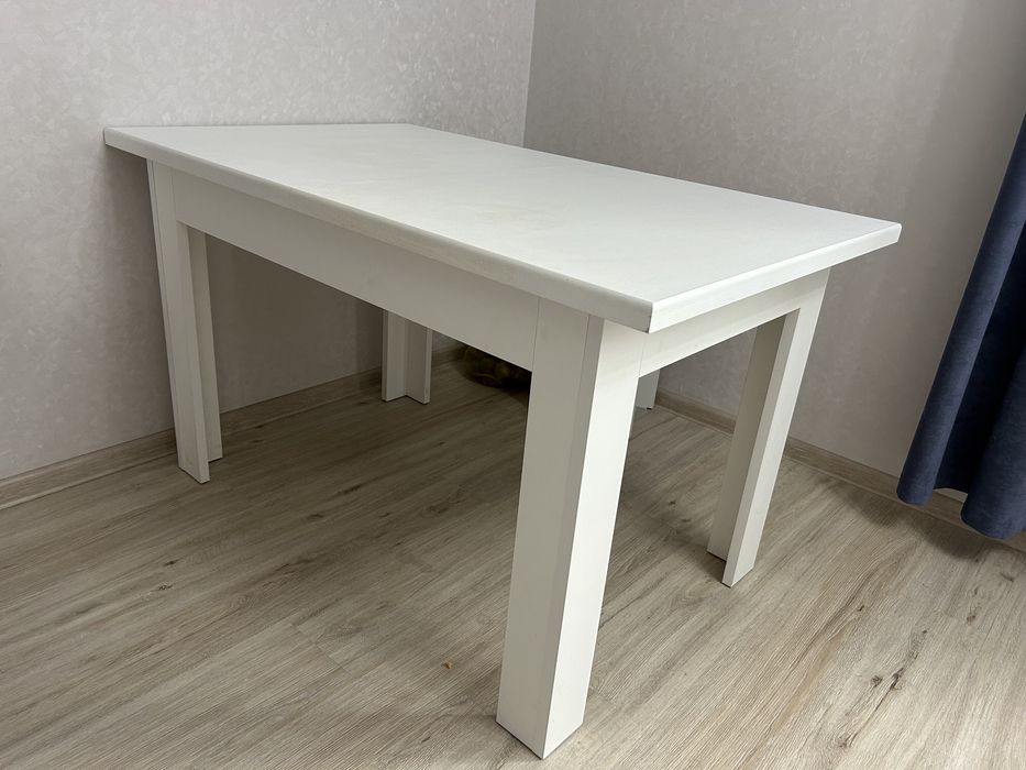 белый раздвижной стол