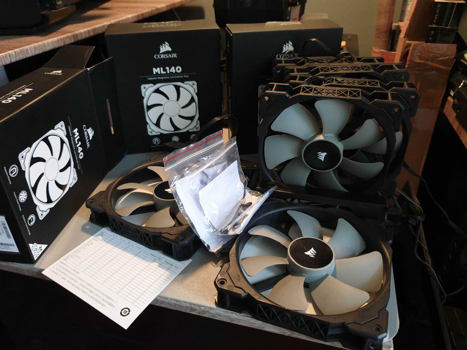 Ventilatoare Corsair ML140, FARA RGB, 6 buc.