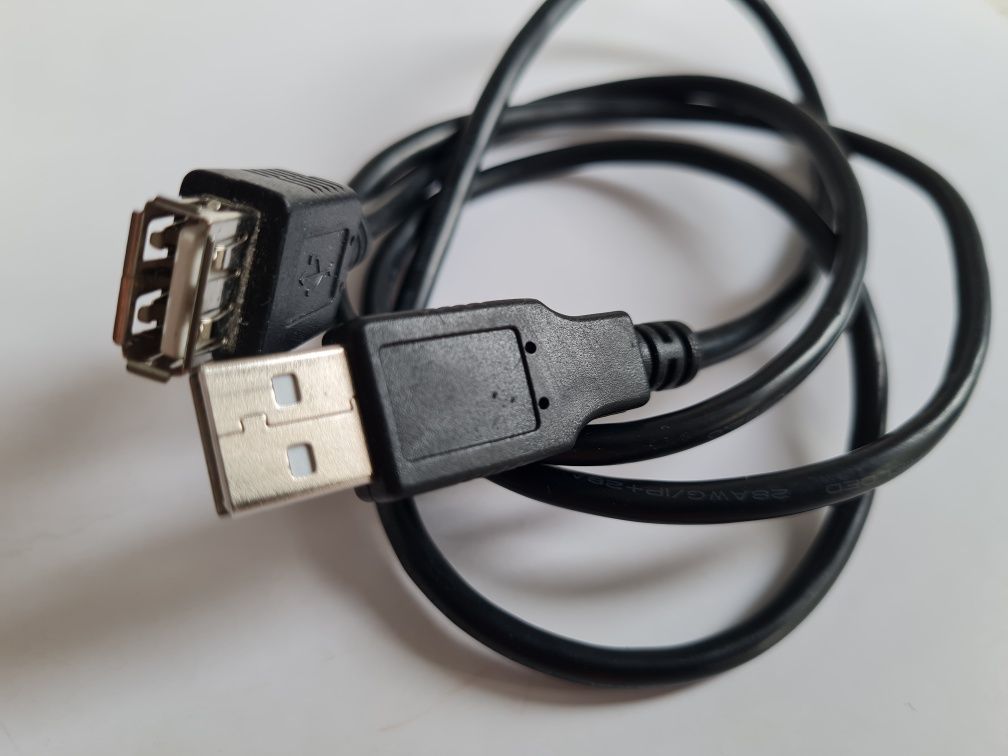 Cabluri USB, HDMI, Lightning