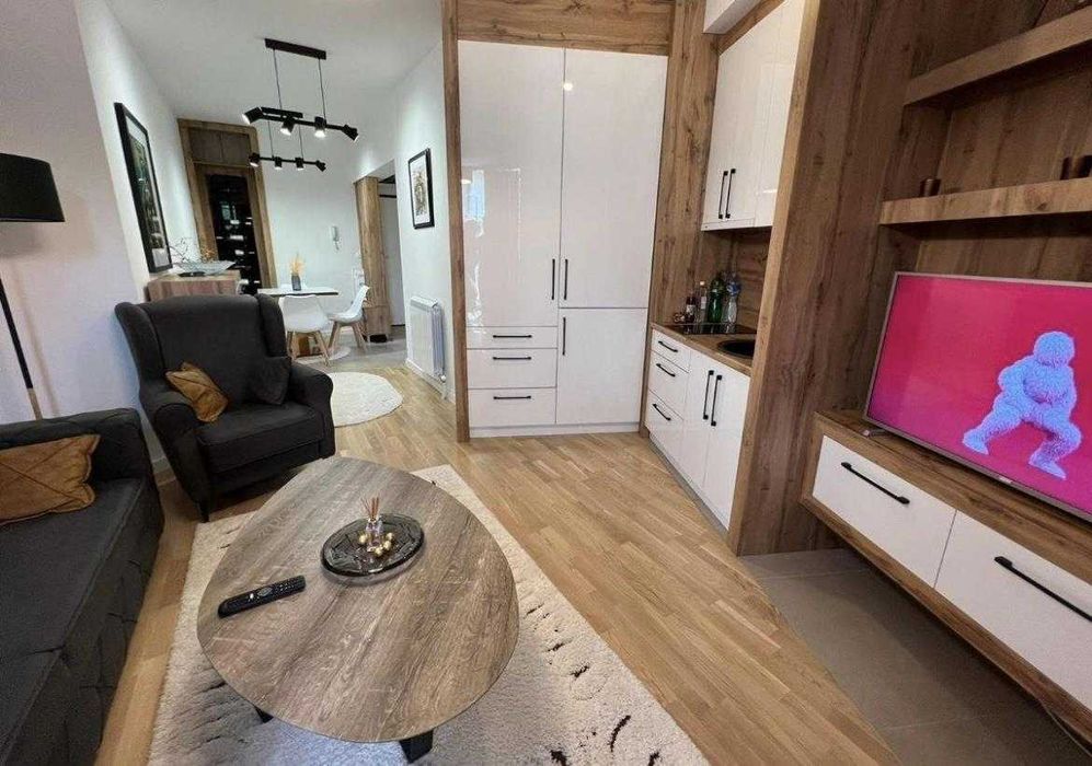 Дава се под наем Двустаен апартамент в Бургас, Лазур - 60 кв.м за 204 € - Снимка #2