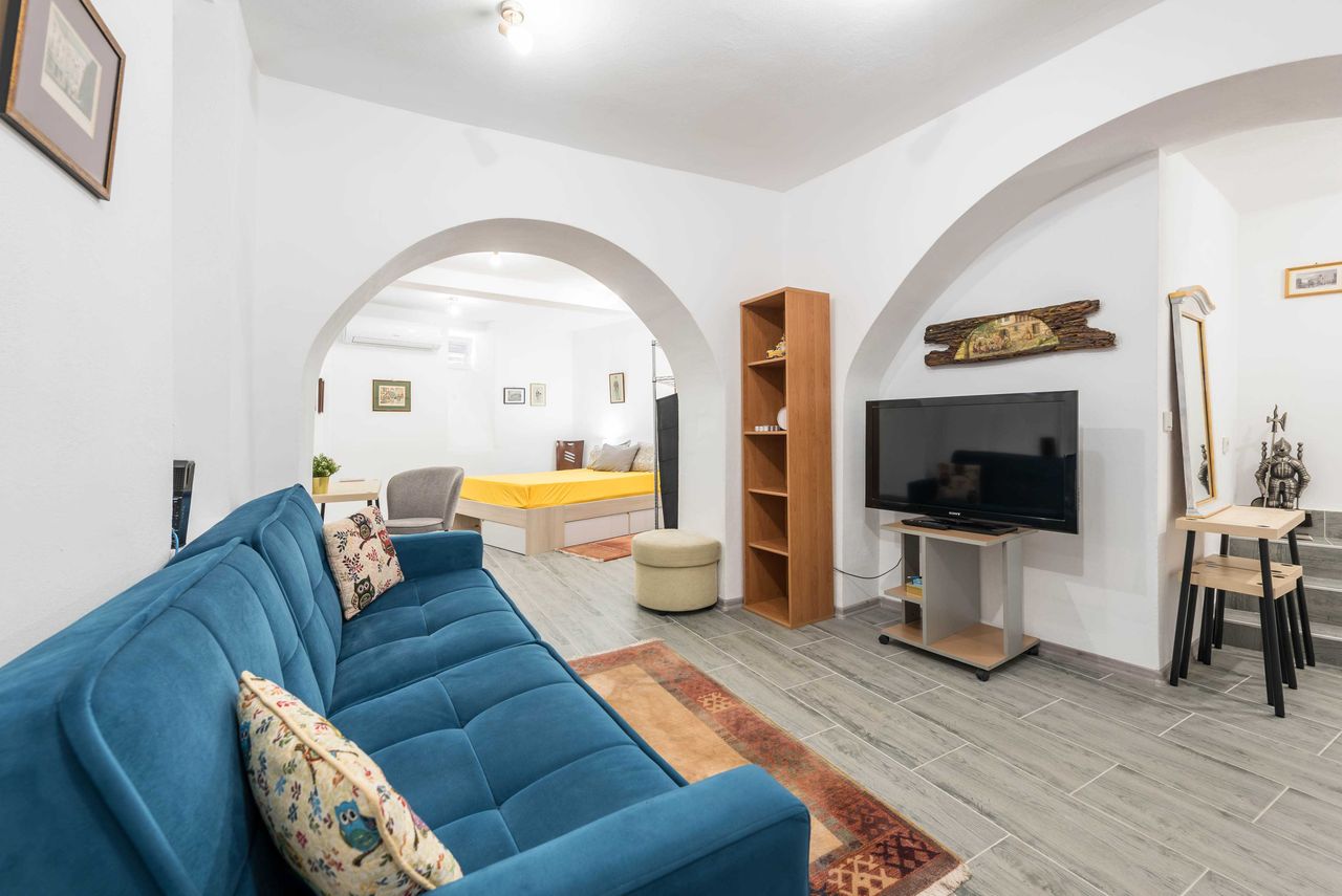 Продава се Многостаен апартамент в Варна, Гръцка махала - 150 кв.м за 3034 €/кв.м - Снимка #18