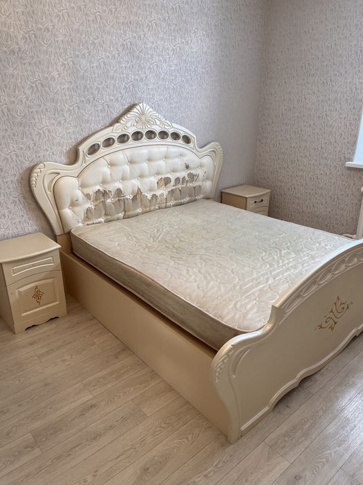 Кровать с тумбой