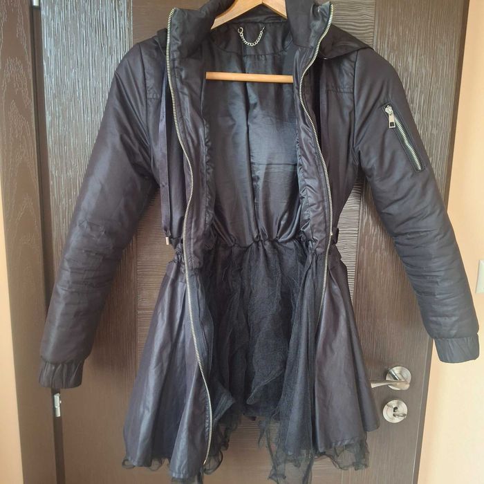 Дамско спортно яке