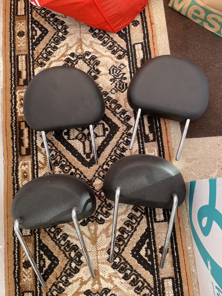 Vând set 4 tetiere Opel Corsa C