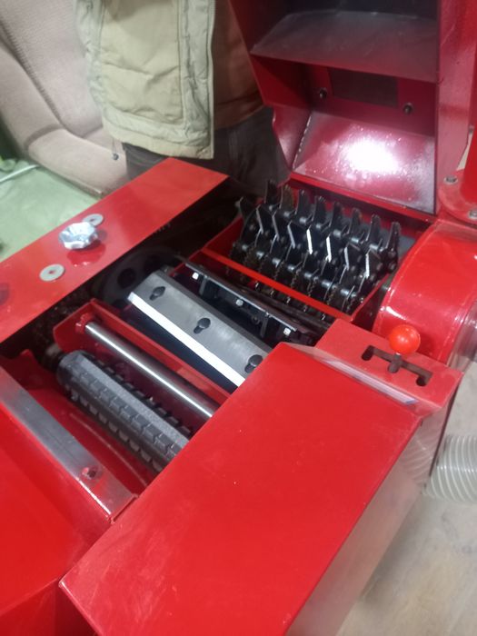 Универсал  силос  дробилка