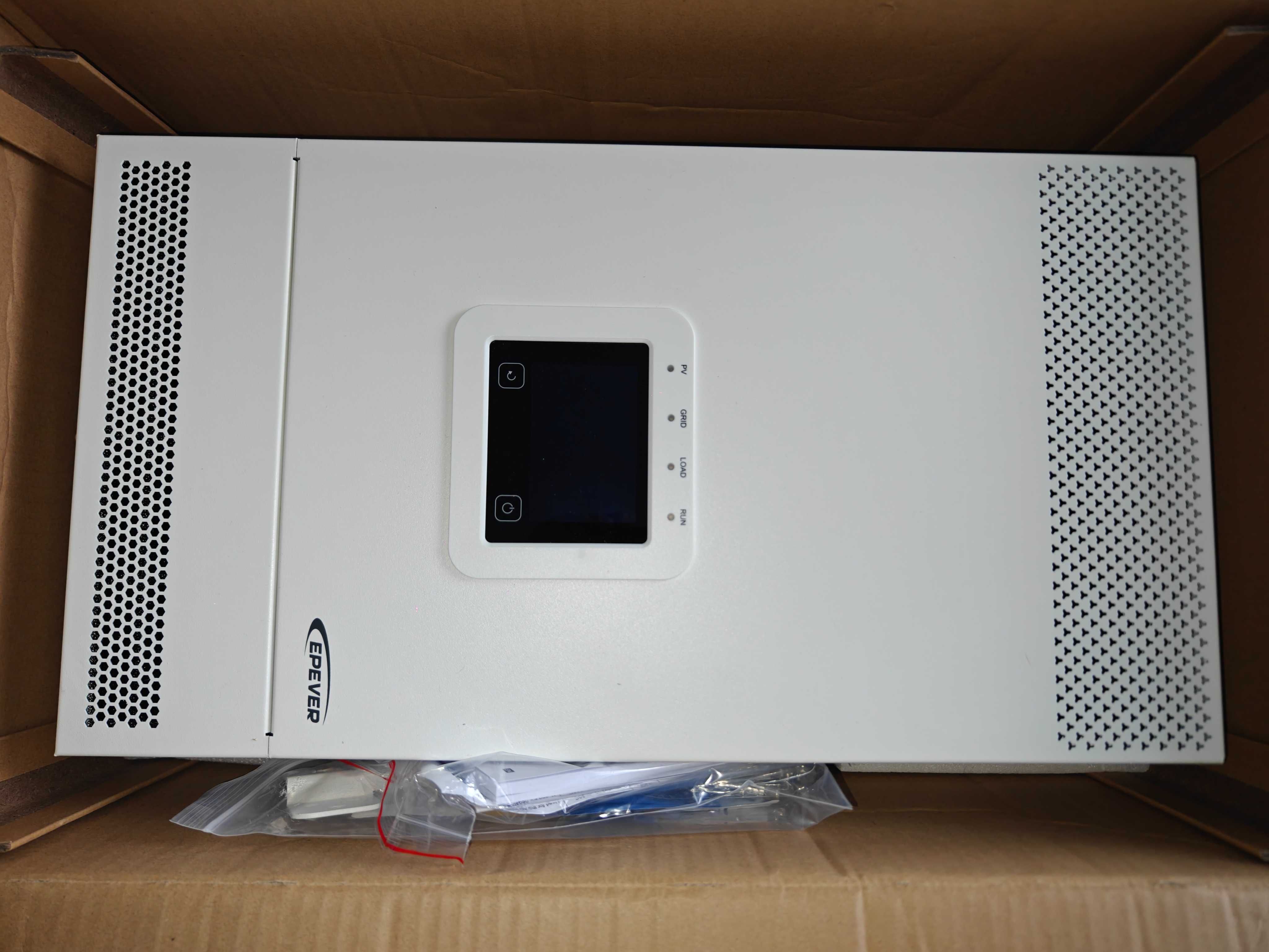 Хибриден инвертор EPEVER 6KW