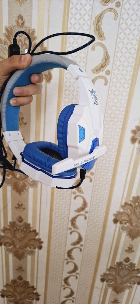 Продам игровые наушники