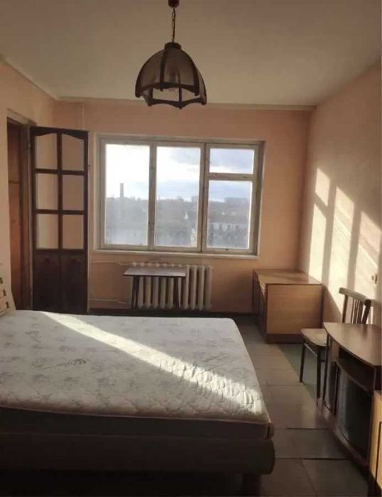 Дава се под наем Тристаен апартамент в София, Център - 90 кв.м за 561 € - Снимка #1