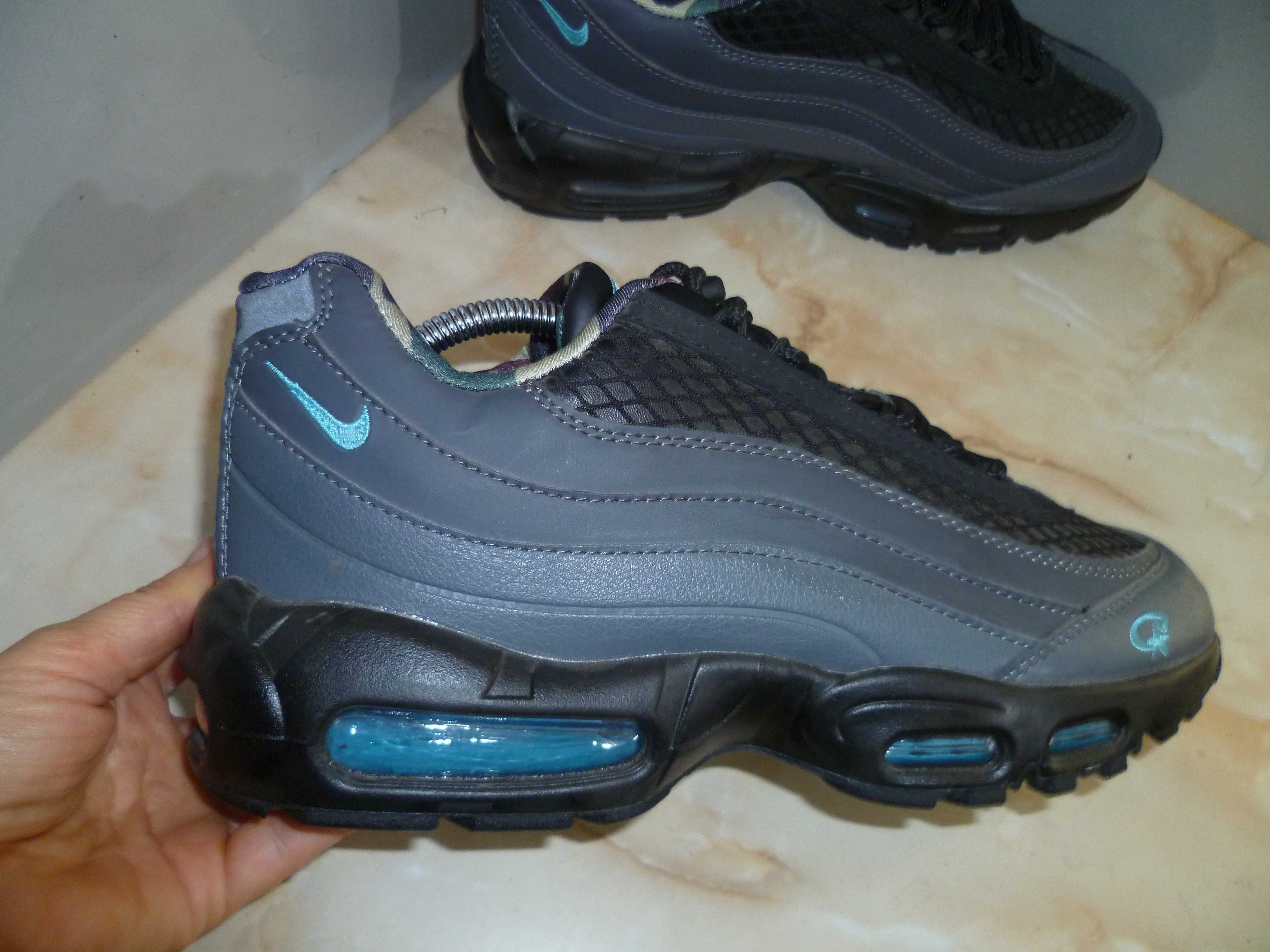 NIKE Air Max маратонки №45