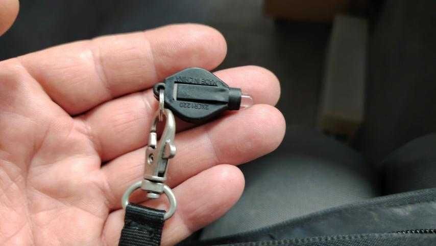 Продавам чанта мъжка Травелон