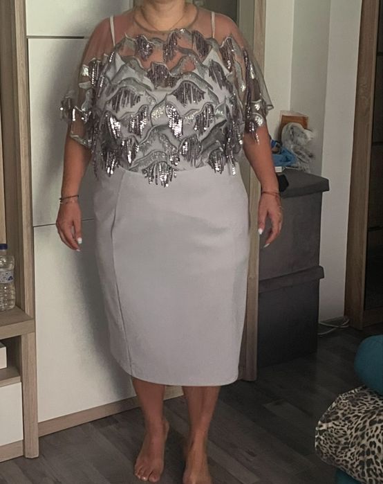 Rochie elegantă argintie