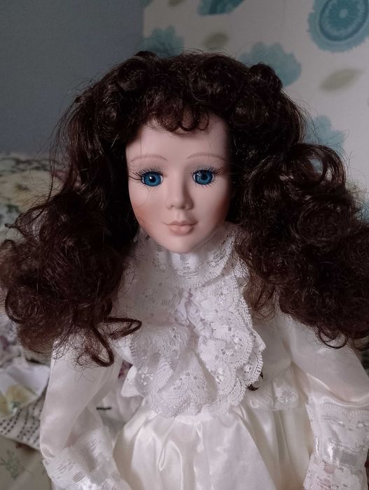 Порцеланови кукли