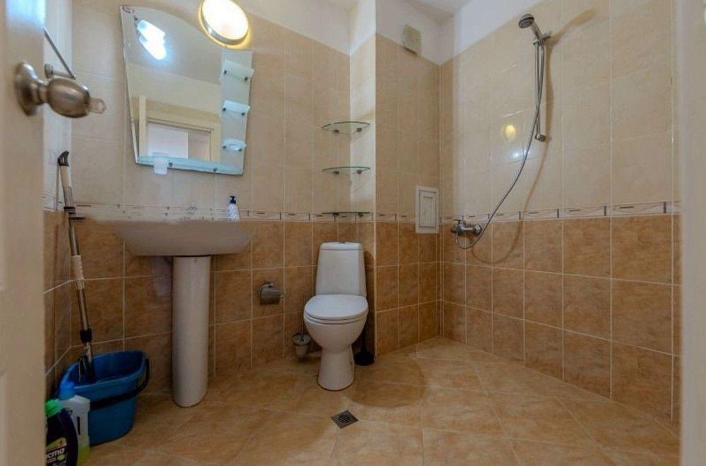 Тристаен апартамент в ж.к. Красна поляна 3.