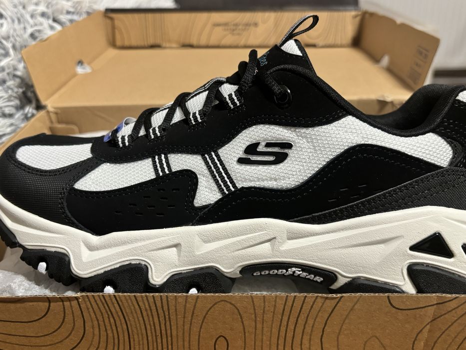Skechers damă alb cu negru