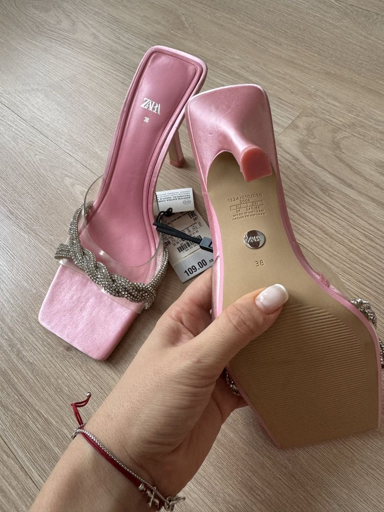 Нови сандали Zara 38 размер