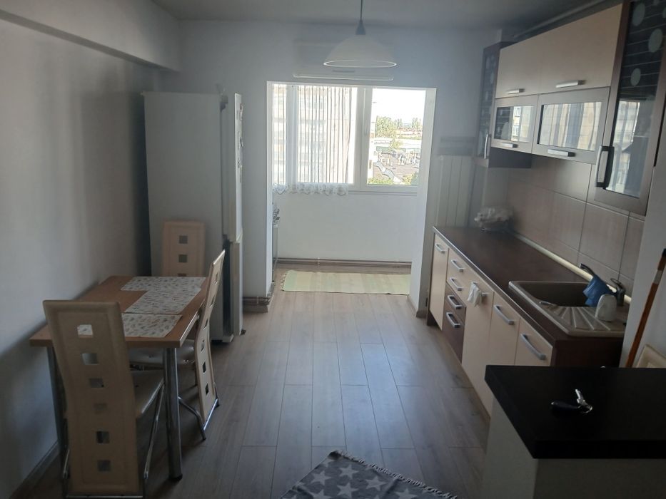 Închiriez apartament Bulevardul București