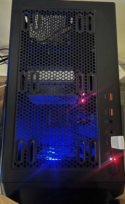 Геймърски компютър Ryzen 7 5800X3D + RTX 4070