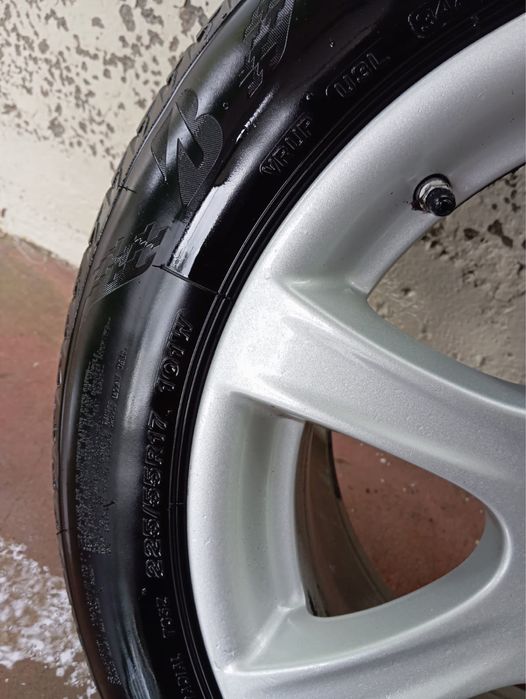 Vand set roti BMW cu tot cu jante 225/55R17