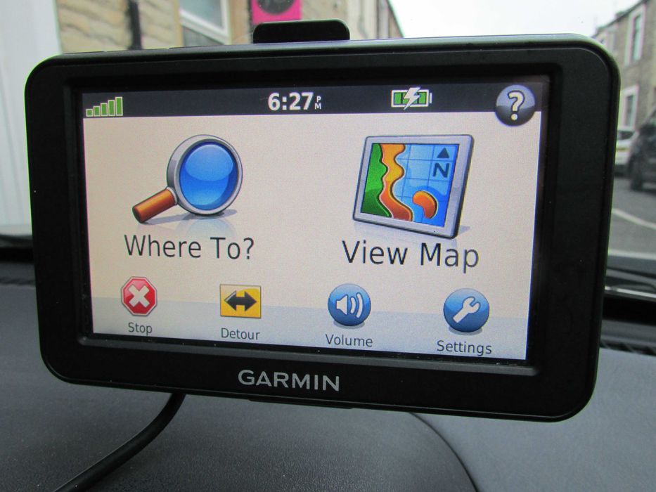 Навигация Garmin nüvi 40