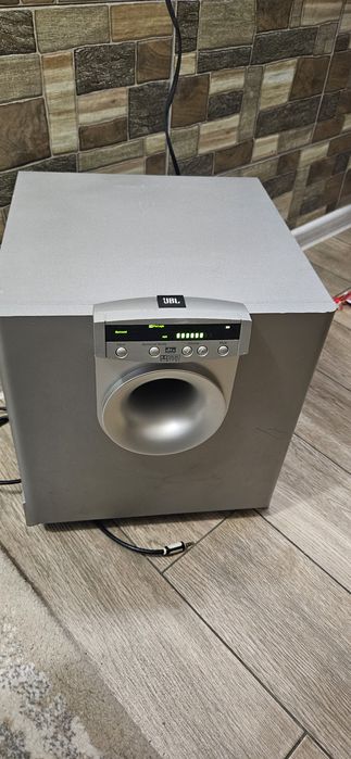 Subwoofer jbl activ