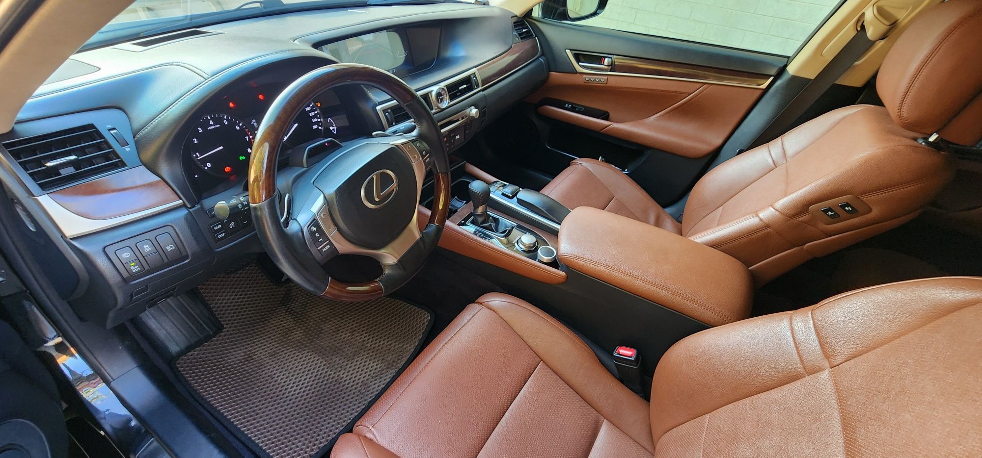Продаю свой  Lexus Gs 350.